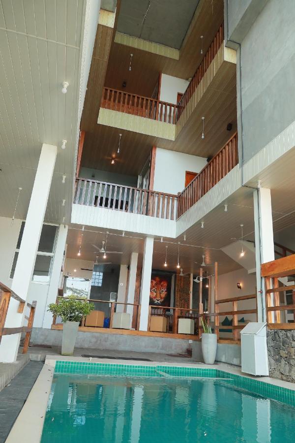 O2 Weligama Hotel & Spa エクステリア 写真